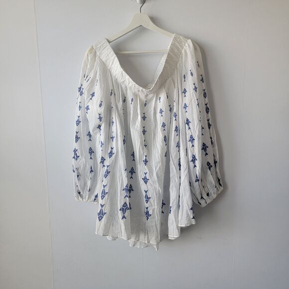 FARM Rio Tops - Farm Rio womens off-white graphic fishes off-shoulder blouse size XL breezy